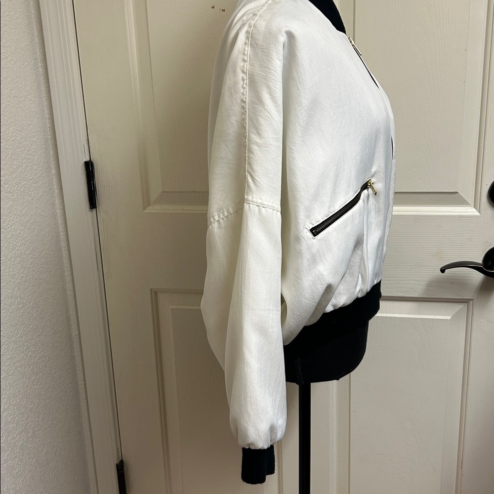 Giacca by J Gallery Vintage Black and white cropped zip up jacket, Size Medium - Picture 6 of 10